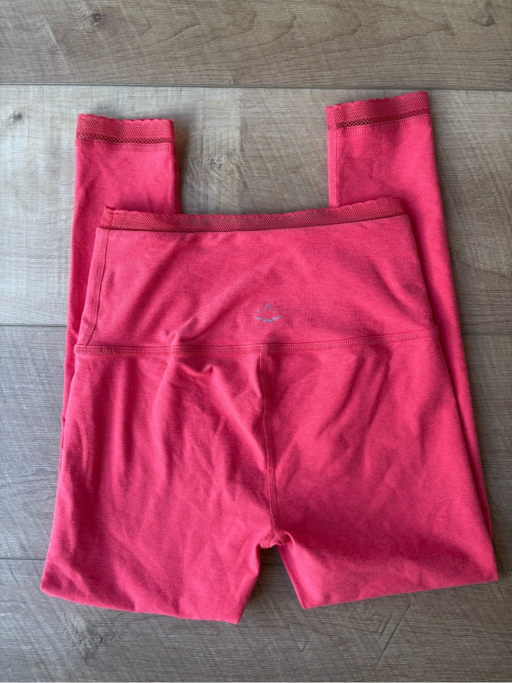 NWOT Beyond Yoga Allure Spacedye Lace Trim Leggings. Red Ash Heather. Size M - Picture 6 of 11